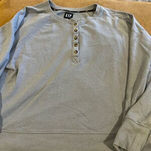 The gap long sleeve women's shirt